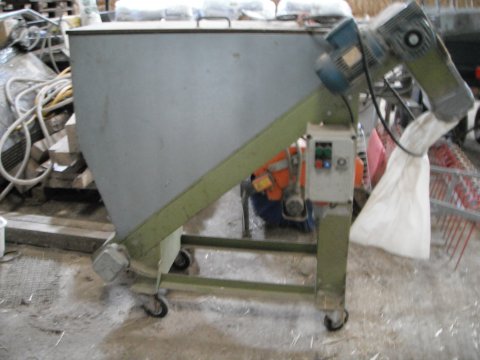 Sawdust dryer